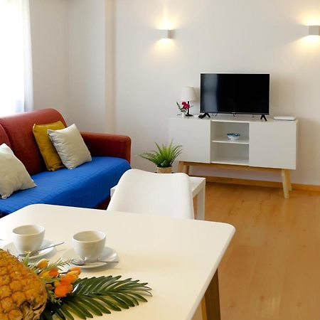 Mediterraneo 508. Fantastic Studio On The Beachfront With Sea Views. Marbella Esterno foto