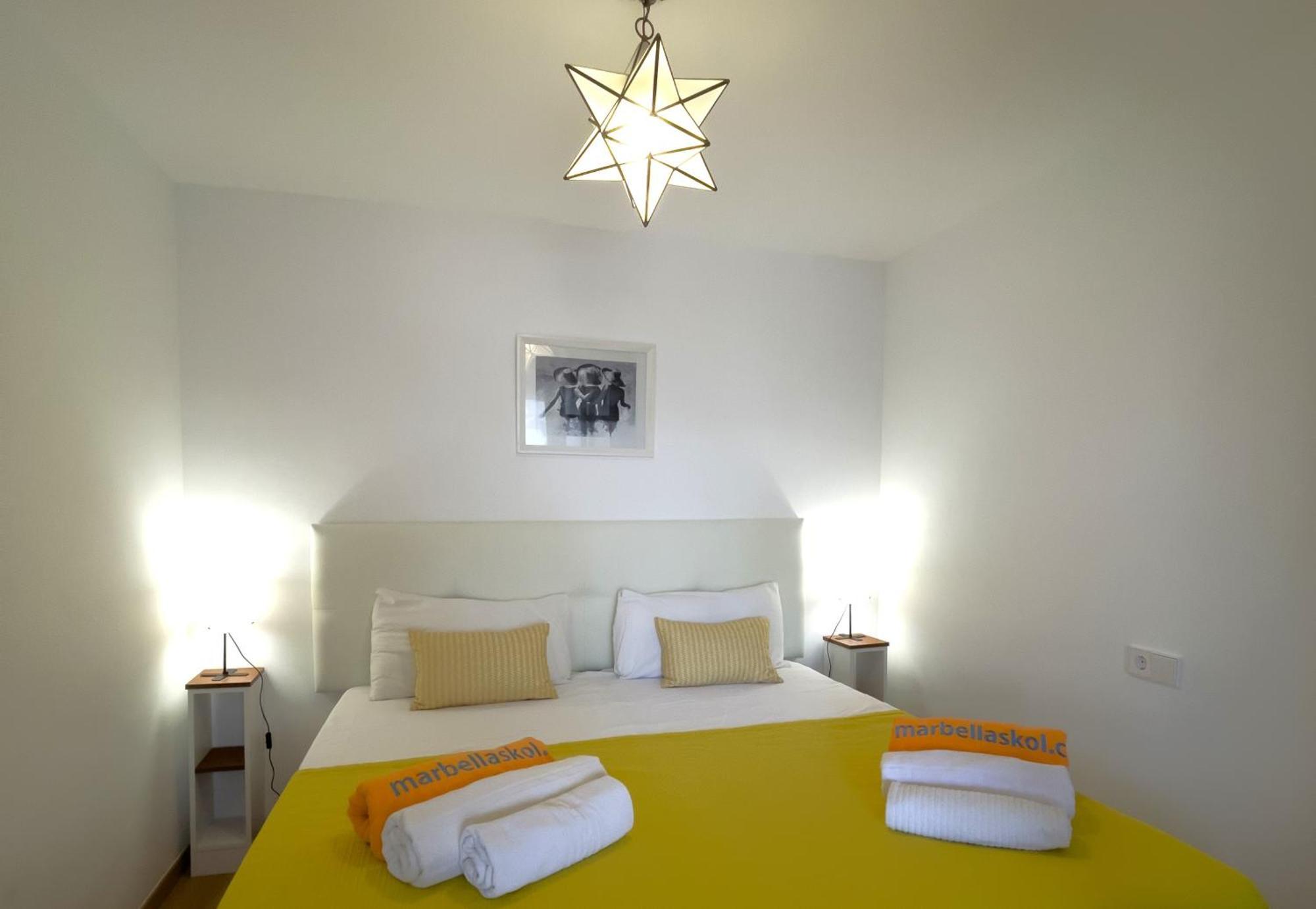 Mediterraneo 508. Fantastic Studio On The Beachfront With Sea Views. Marbella Esterno foto
