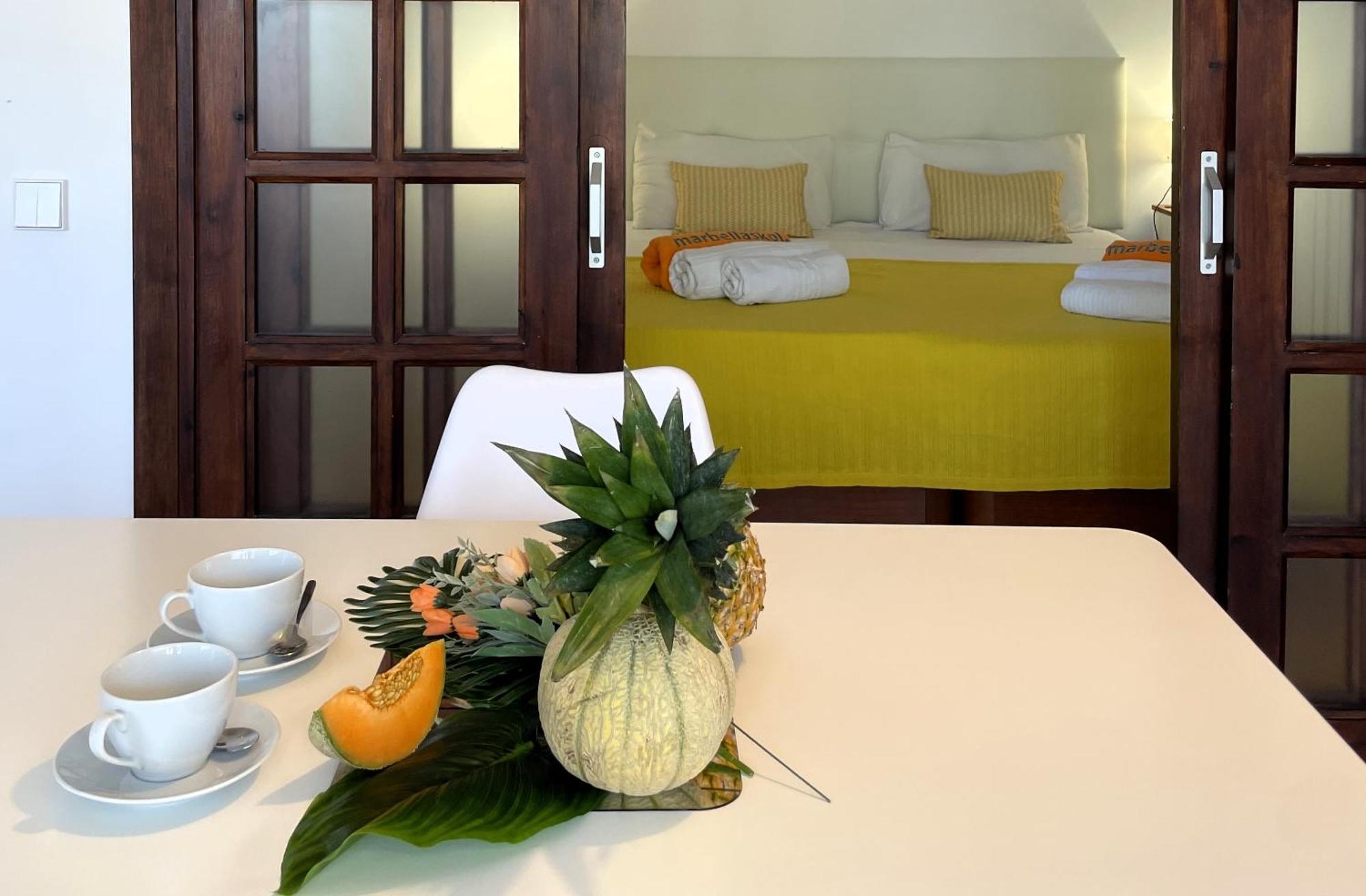 Mediterraneo 508. Fantastic Studio On The Beachfront With Sea Views. Marbella Esterno foto